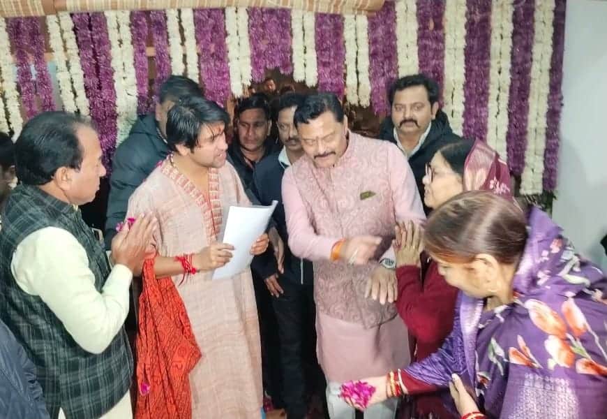 MP Bageshwar Dham Pandit Dhirendra Shastri big statement on Prayagraj Maha Kumbh News in Hindi