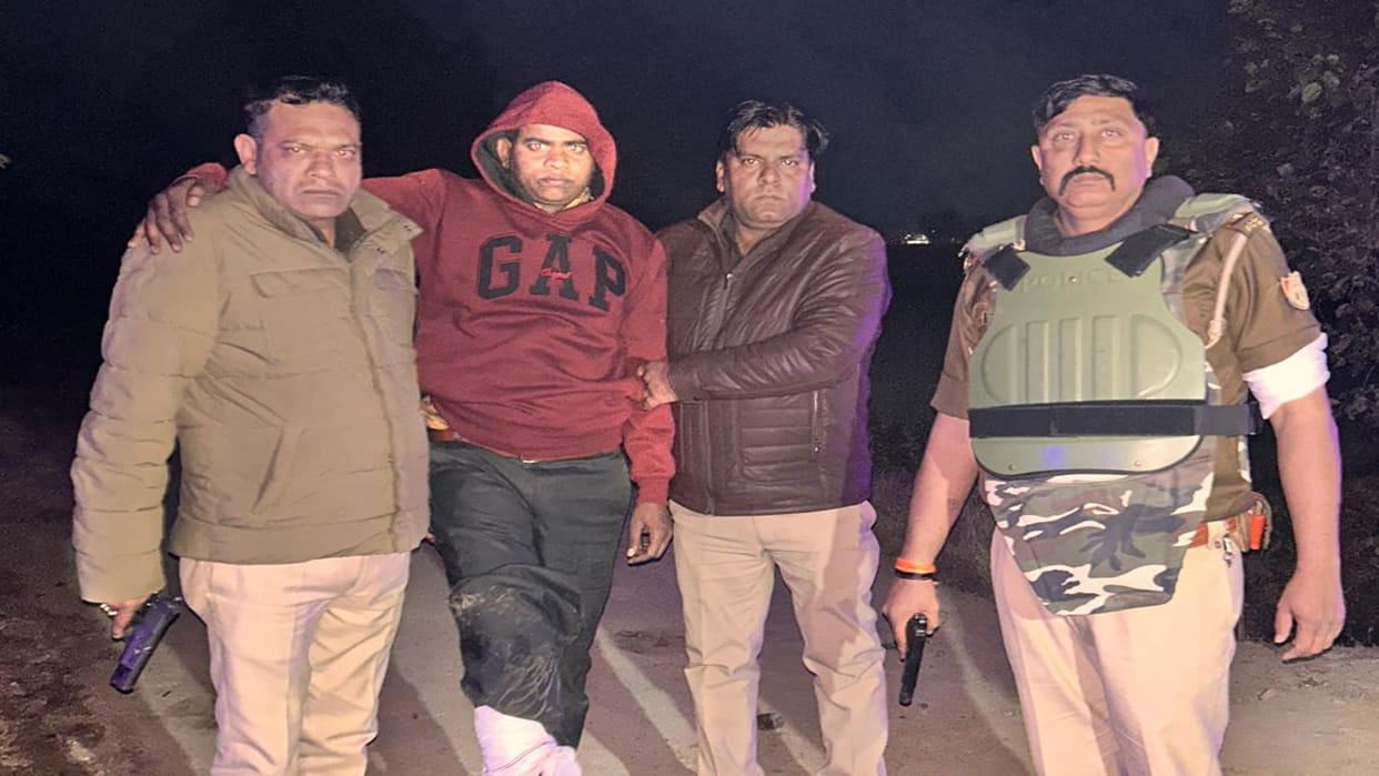 Etawah: 10 thousand bounty arrested in encounter