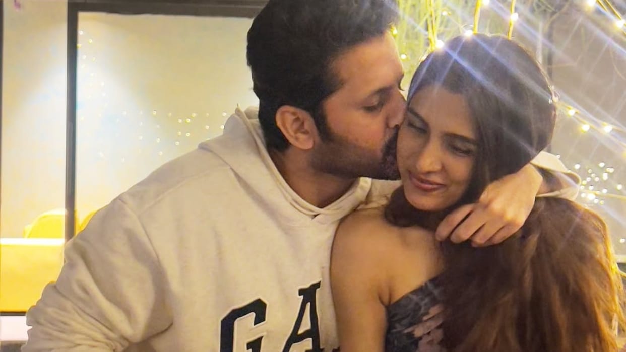 Nithiin kiss his wife Shalini Kandukuri on her says Happiest birthday wish to my one and only love