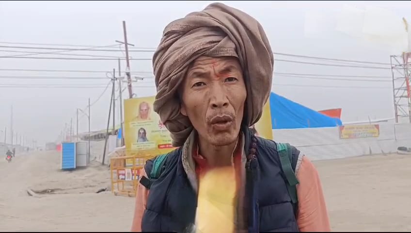 750 km in nine months. Vishnu Giri reached Sangam on foot to perform chanting and penance.