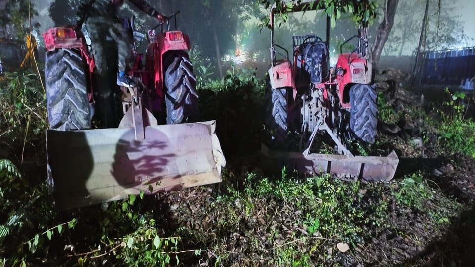 Mining mafia attacked forest team in bazpur