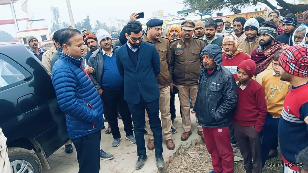 Four cows died due to cold in Gaushala DM and CDO inspected cowshed in bareilly