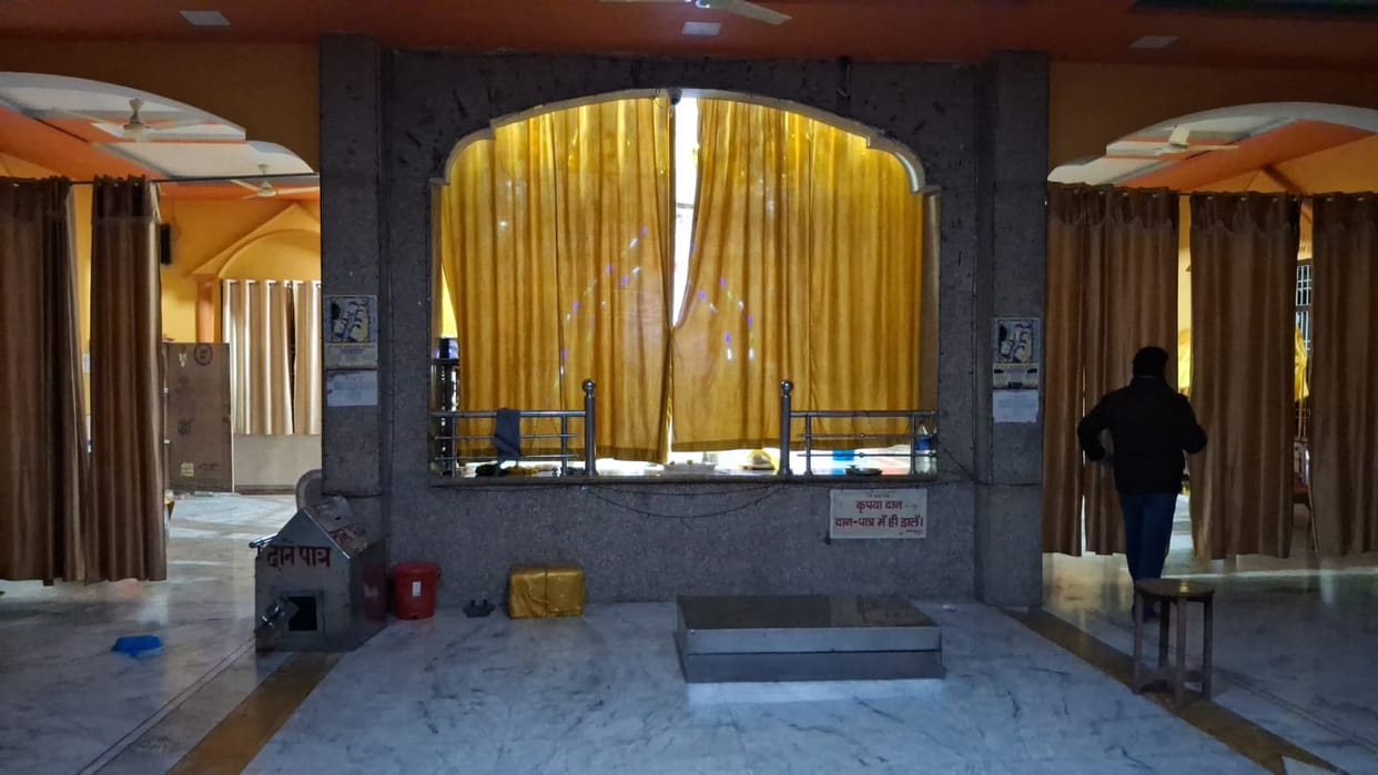 Thieves targeted Sai temple broke the donation box locked the priest in the room investigation started