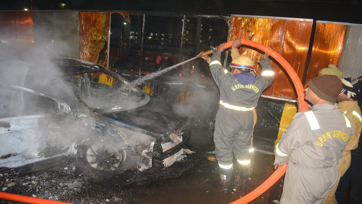 Prayagraj: Moving car turns into ball of fire, four youth narrowly escape