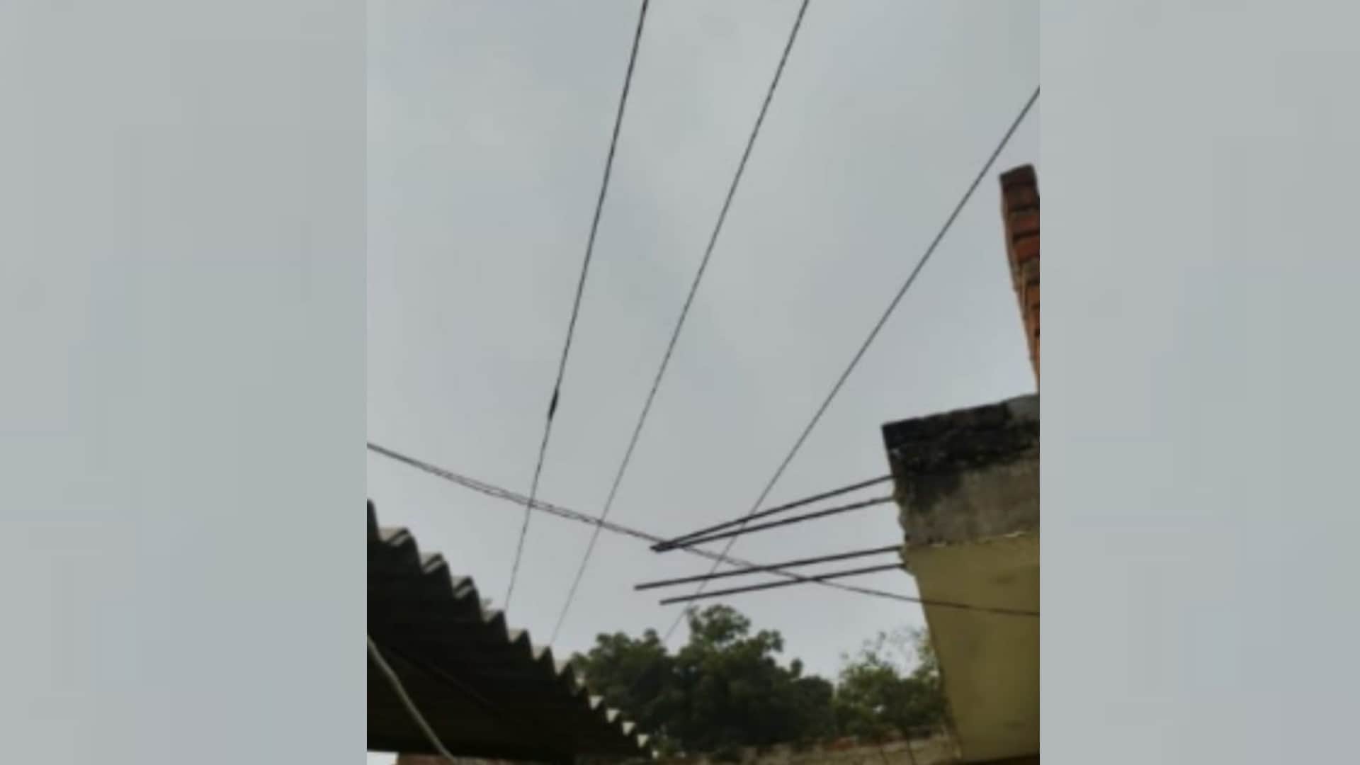 हाईटेंशन लाइन (फाइल फोटो)