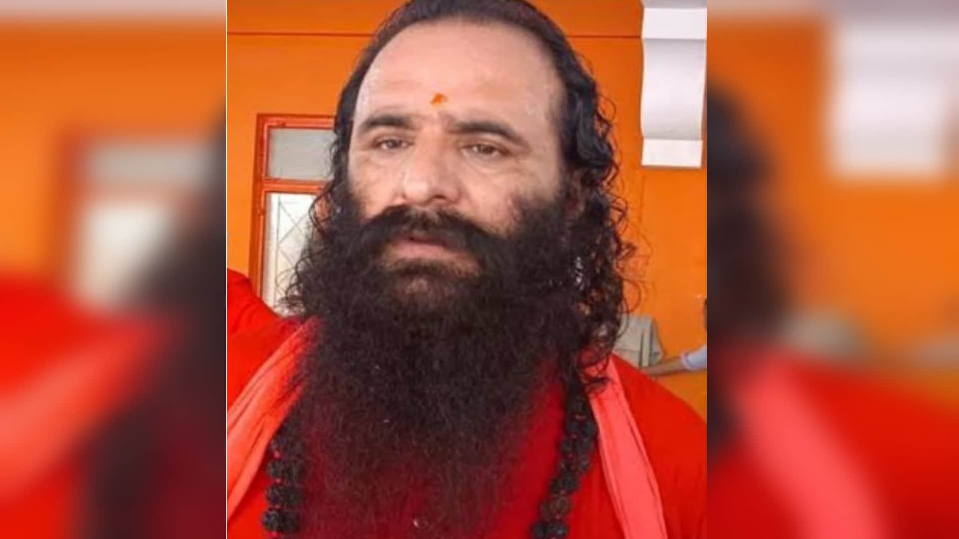 महंत रवींद्र पुरी, अध्यक्ष अखिल भारतीय अखाड़ा परिषद।