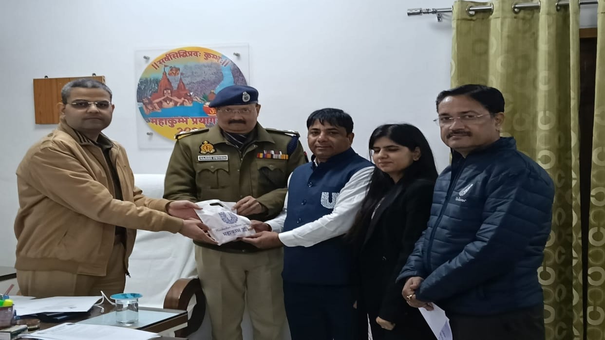 Prayagraj: Hygiene kits made available to policemen doing duty in Mahakumbh