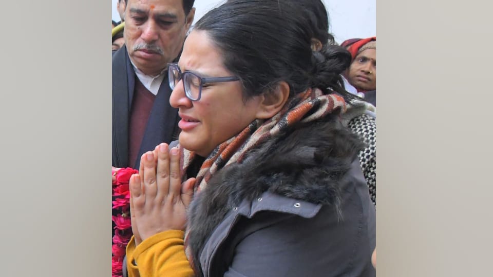 Martyr Captain Sudhir Kumar Yadav Wife's Emotional Farewell Message, We Are Proud of You