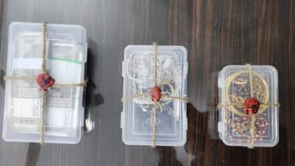 Mandsaur pay off her father debt daughter-in-law committed theft her in-laws house gold silver cash seized