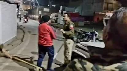 पार्षद पति की पिटाई का विरोध