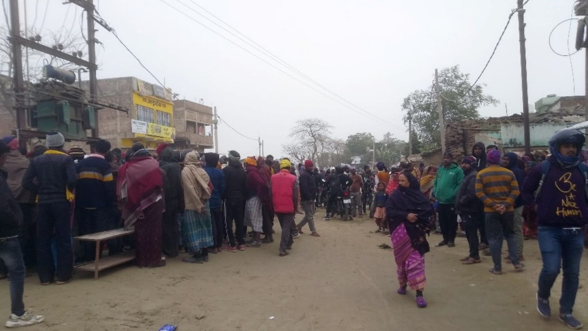 Munger: Headmaster died after being hit by truck, villagers create ruckus by blocking road compensation demand