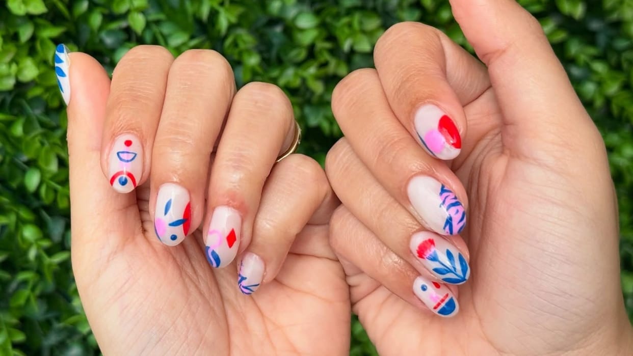 Right Way To Apply Nail Paint step by step guide in hindi
