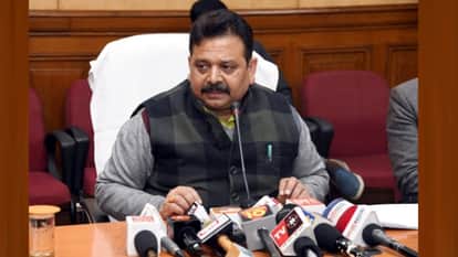 स्टांप तथा पंजीयन राज्यमंत्री रवींद्र जायसवाल।