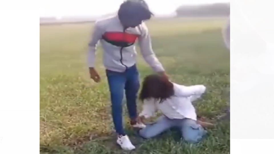 Shamli: The young man was twisted by his long hair, then made bald and beaten badly, video goes viral
