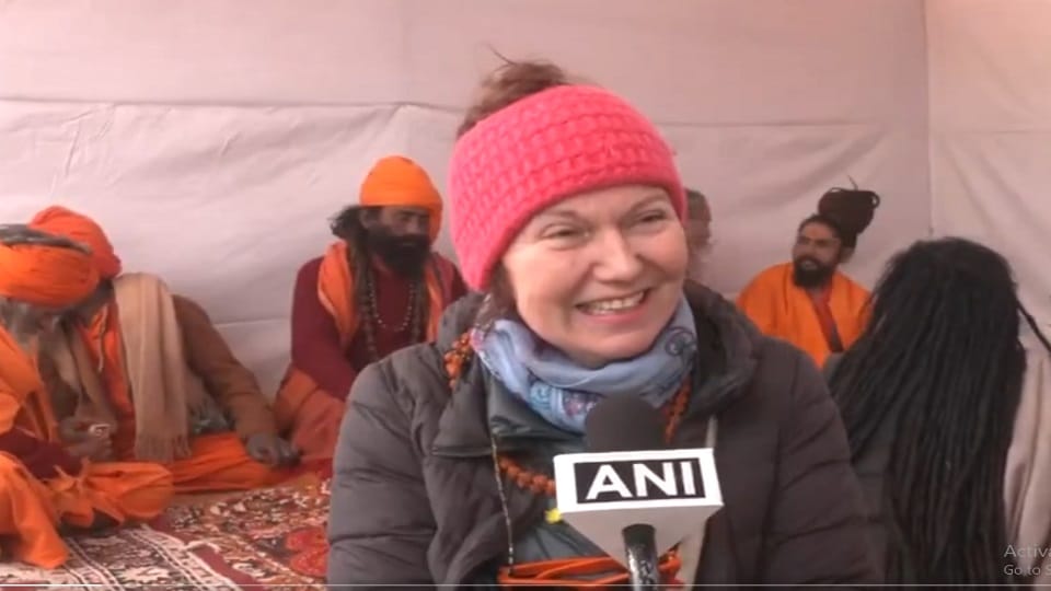 Hathayoga book made Anjana Giri the angel of Italy, Shiva devotee French woman also reached Prayagraj