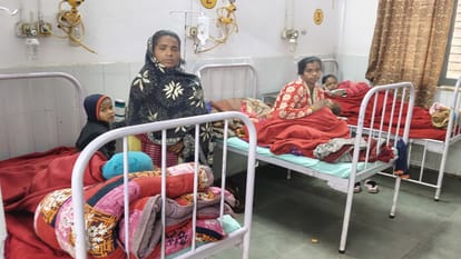 जिला अस्पताल में भर्ती बच्चे