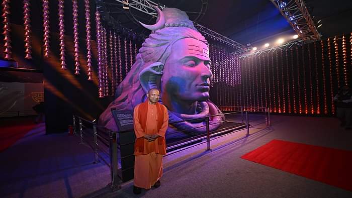 CM Yogi inaugurated media center prepared for Maha Kumbh, said- the great saga will reach the whole world