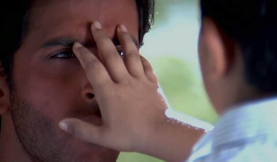 Kaho naa Pyaar hai completes its 25 years of release Hrithik roshan shares 27 years old notes