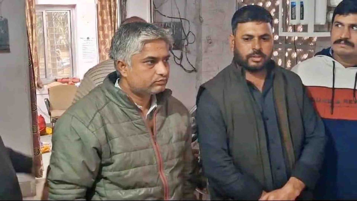 Chittorgarh: ACB caught Sarpanch and Secretary taking bribe of Rs 70 thousand