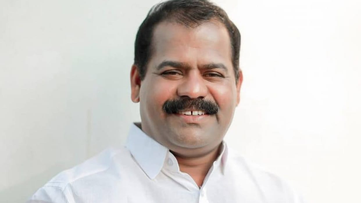 Cong MLA Balakrishnan and others booked for NM Vijayan suicide abetment news in hindi