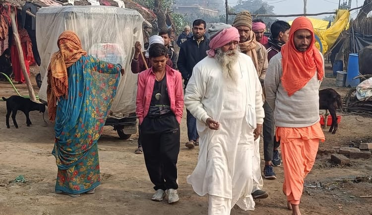 Kanpur:आश्रम में रह रहे साधु को अराजकतत्वों ने पीटा, स्थानीय लोगों में ...