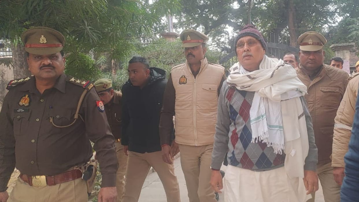 Bahubali MLA Ramakant Yadav appeared in court in case of poisonous liquor and gangster