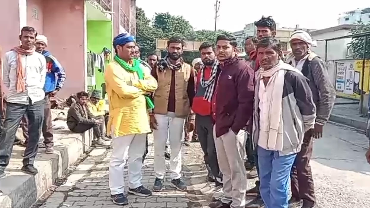 Chitrakoot: Bike rider dies after being hit by a car, car driver also injured