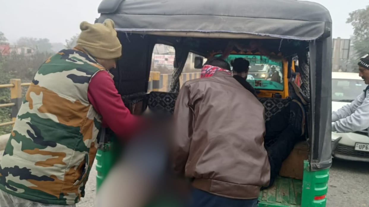 young man died and one injured in truck collision in Sonbhadra