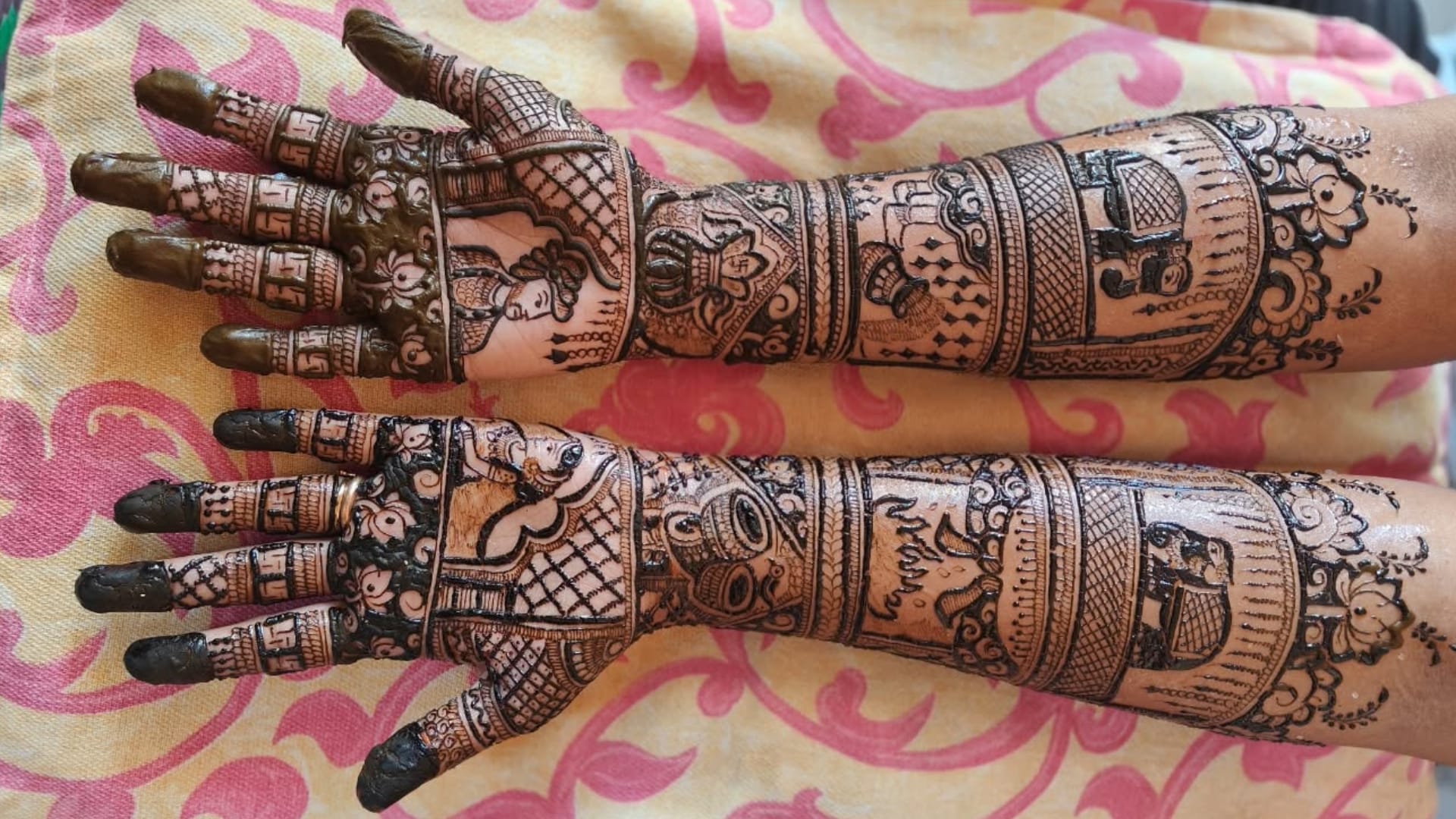 Vat Savitri Vrat Mehndi Design 2025 image in Hd front and back hand mehndi design
