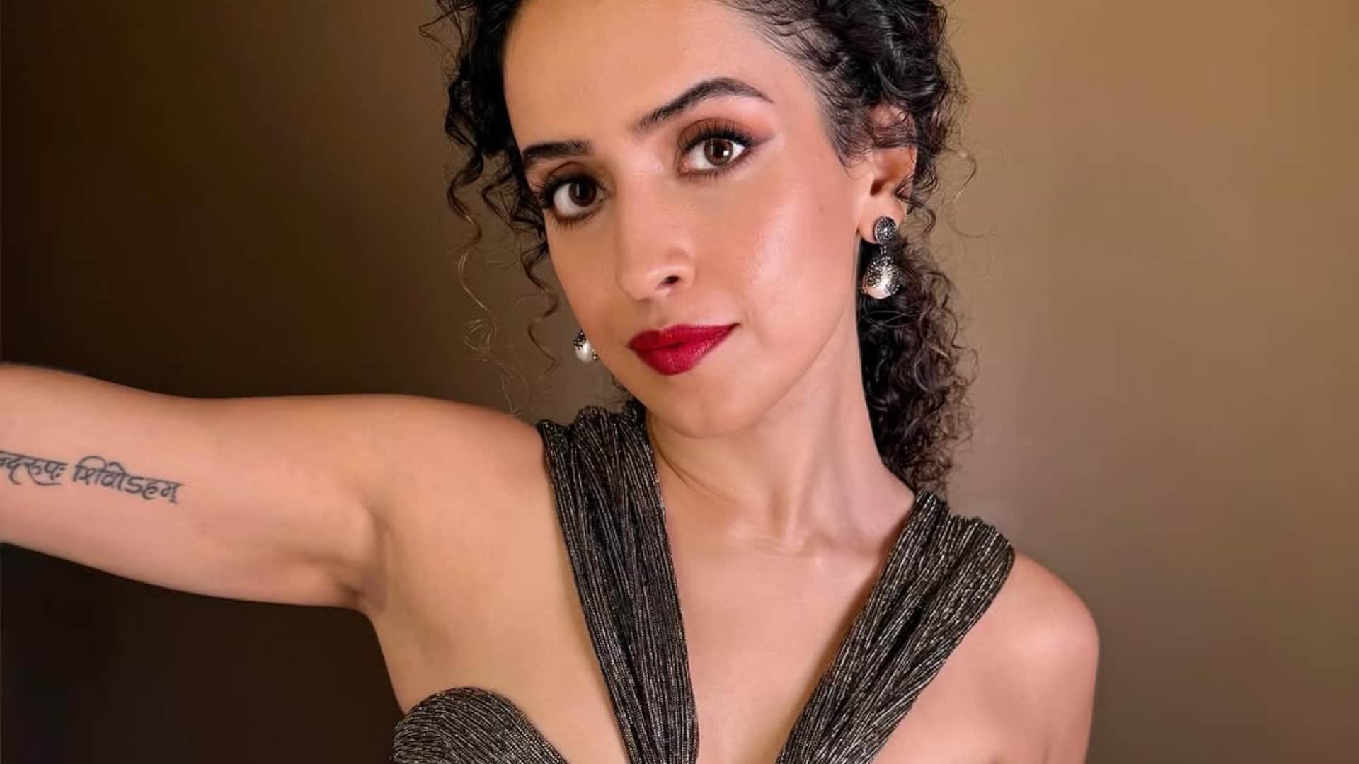 Sunny Sanskari Ki Tulsi Kumari Sanya Malhotra Dating Sitarist Rishab Sharma Viral Photo Fans Leaves Wondering?
