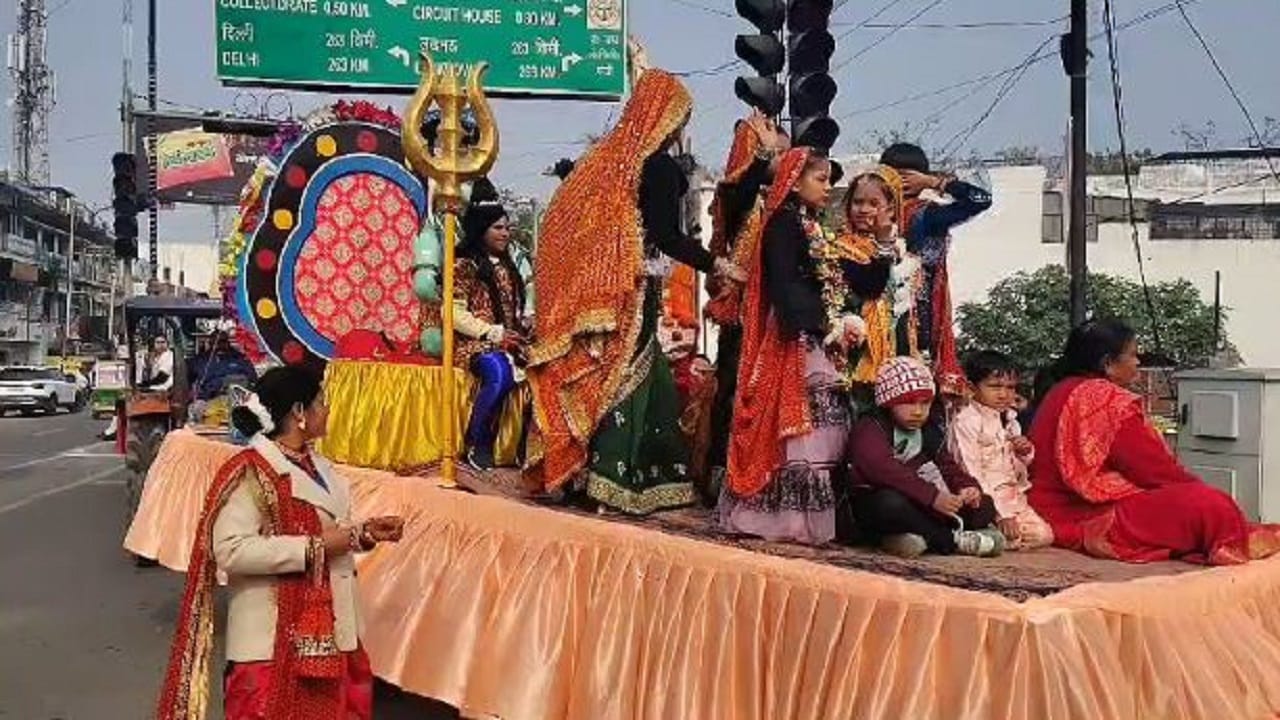 Uttarakhand CM Pushkar Singh Dhami inaugurated the Uttarayani Mela in Bareilly
