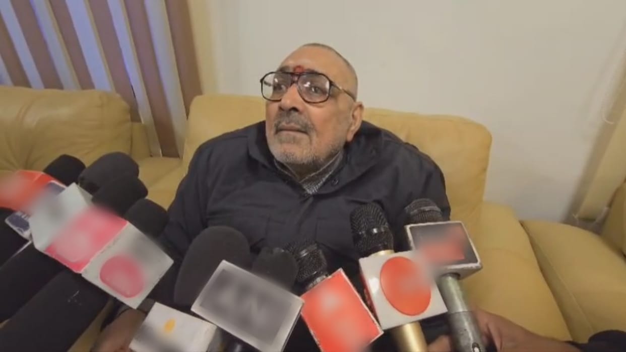 Begusarai News: Giriraj Singh got angry on Arvind Kejriwal statement on Purvanchalis, UP Bihar, Anna Hazare