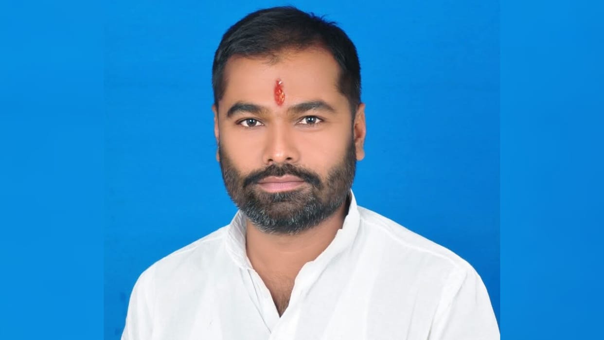 Bihar News: Teacher murdered in Gopalganj, shot by criminals while going to school; Prakhand Pramukh Father