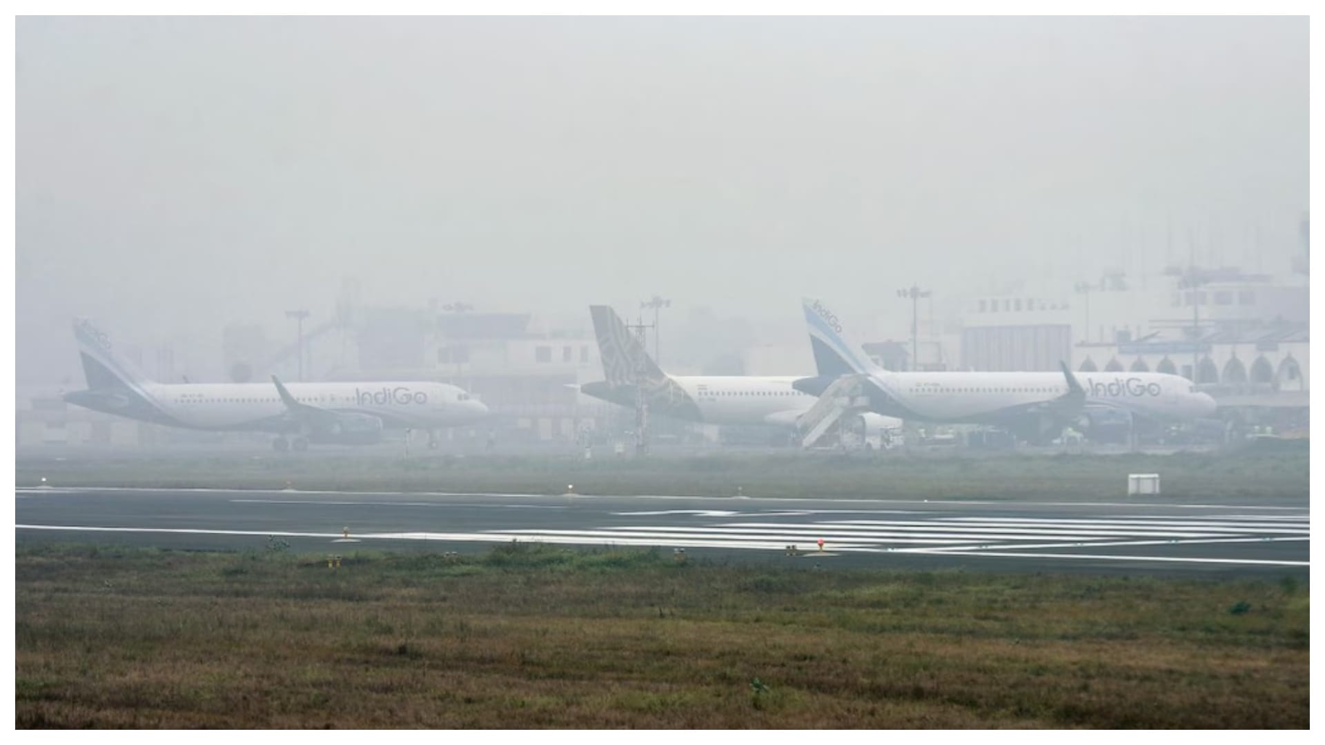 Yamuna crossed danger mark Delhi likely to be flooded flights affected airlines issued advisory