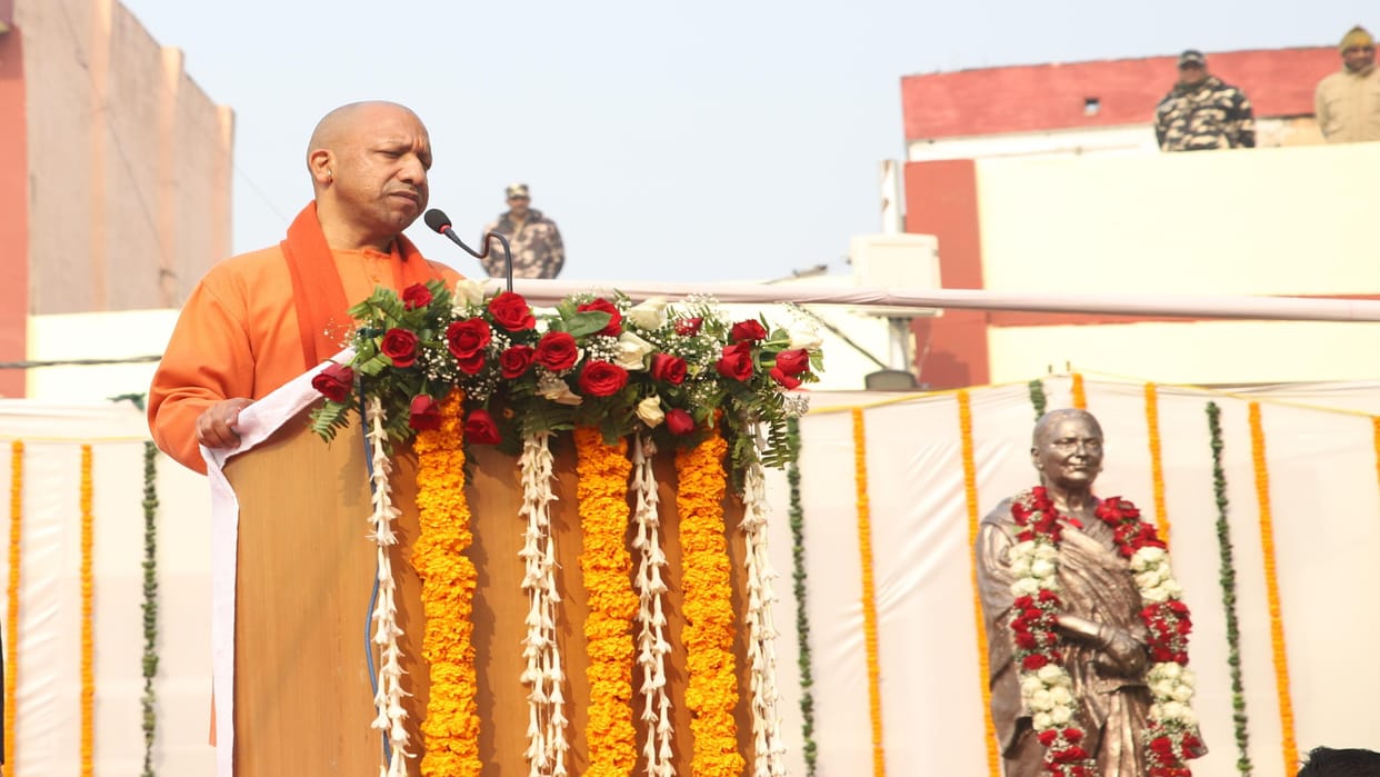 CM Yogi warned Land mafia will have to vacate the land sooner or later, mafia on Yogi's target