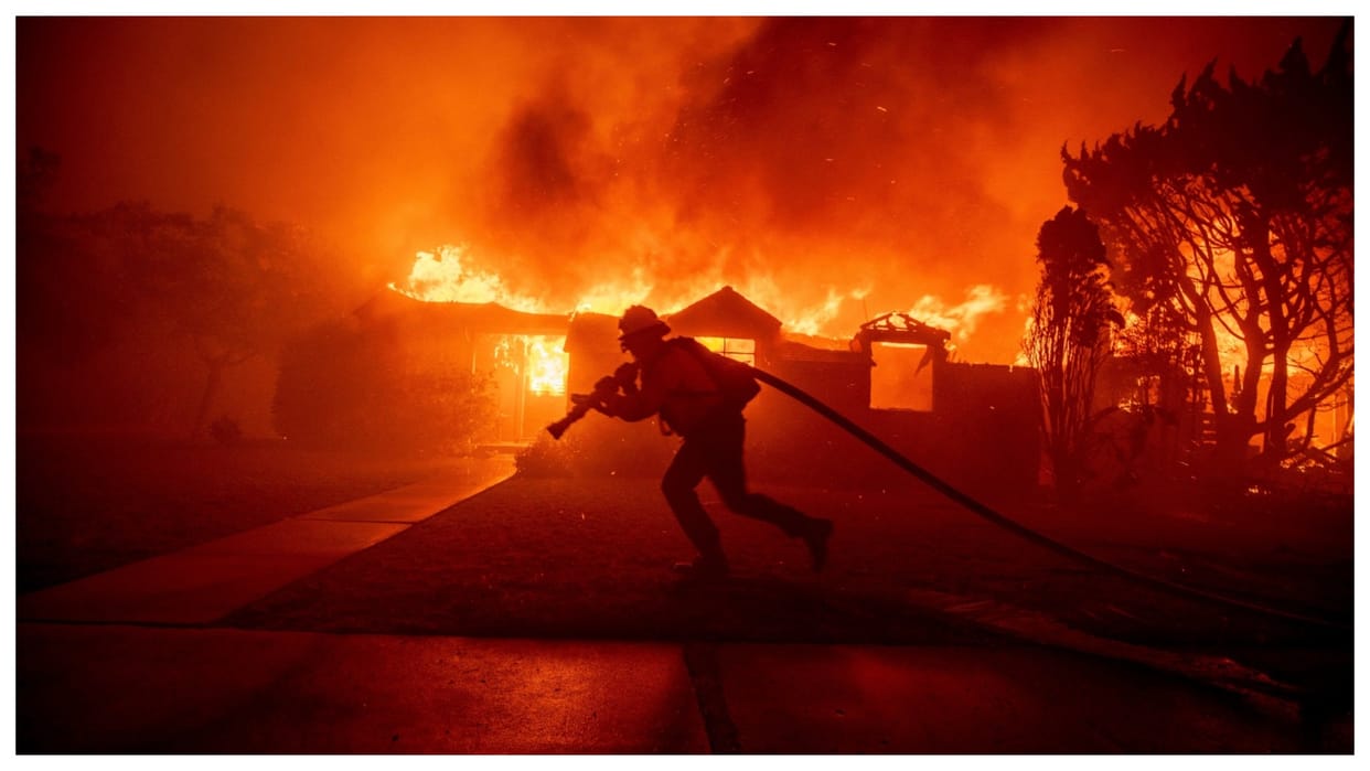 Los angeles wildfires photos death toll hollywood celeb houses destroys updates