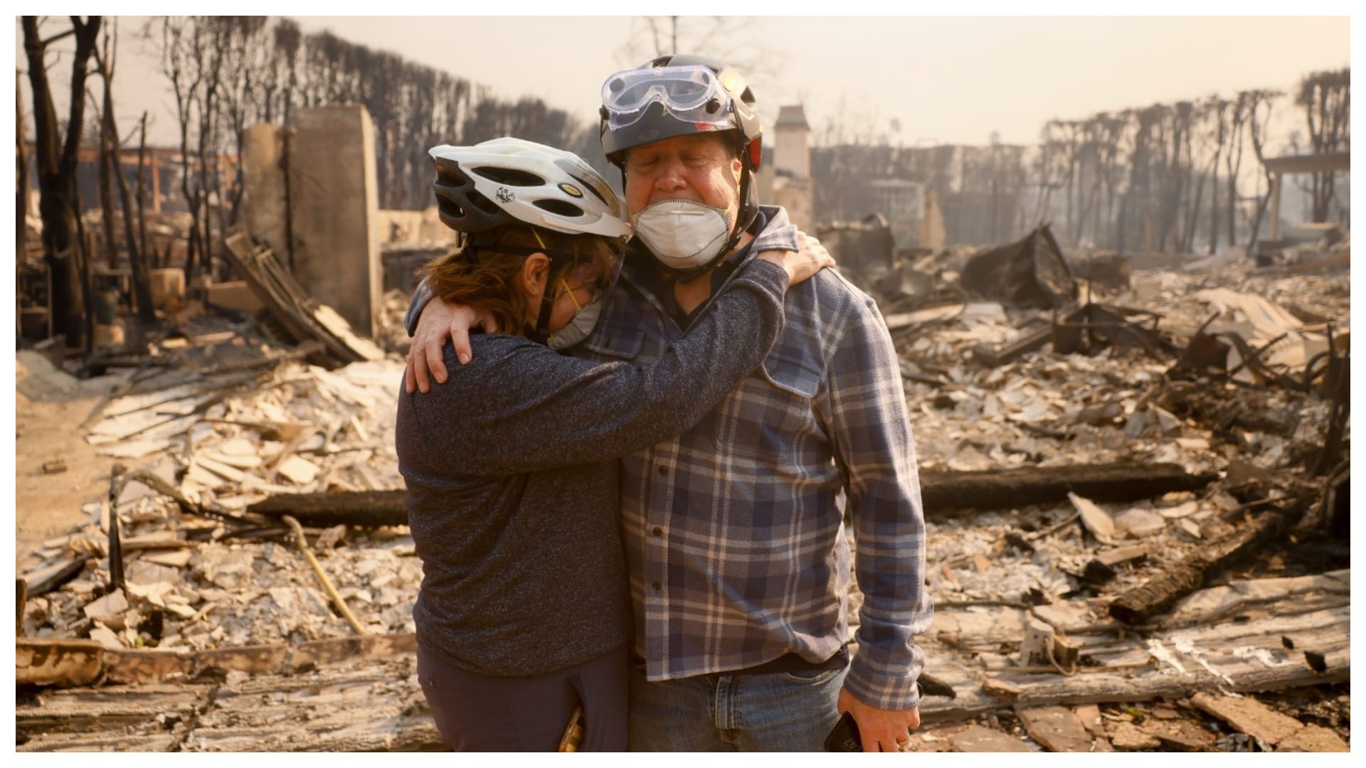 Los angeles wildfires photos death toll hollywood celeb houses destroys updates