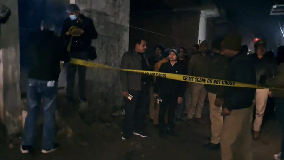 Five Murder in Meerut including one year old girl, five funerals takes place together today