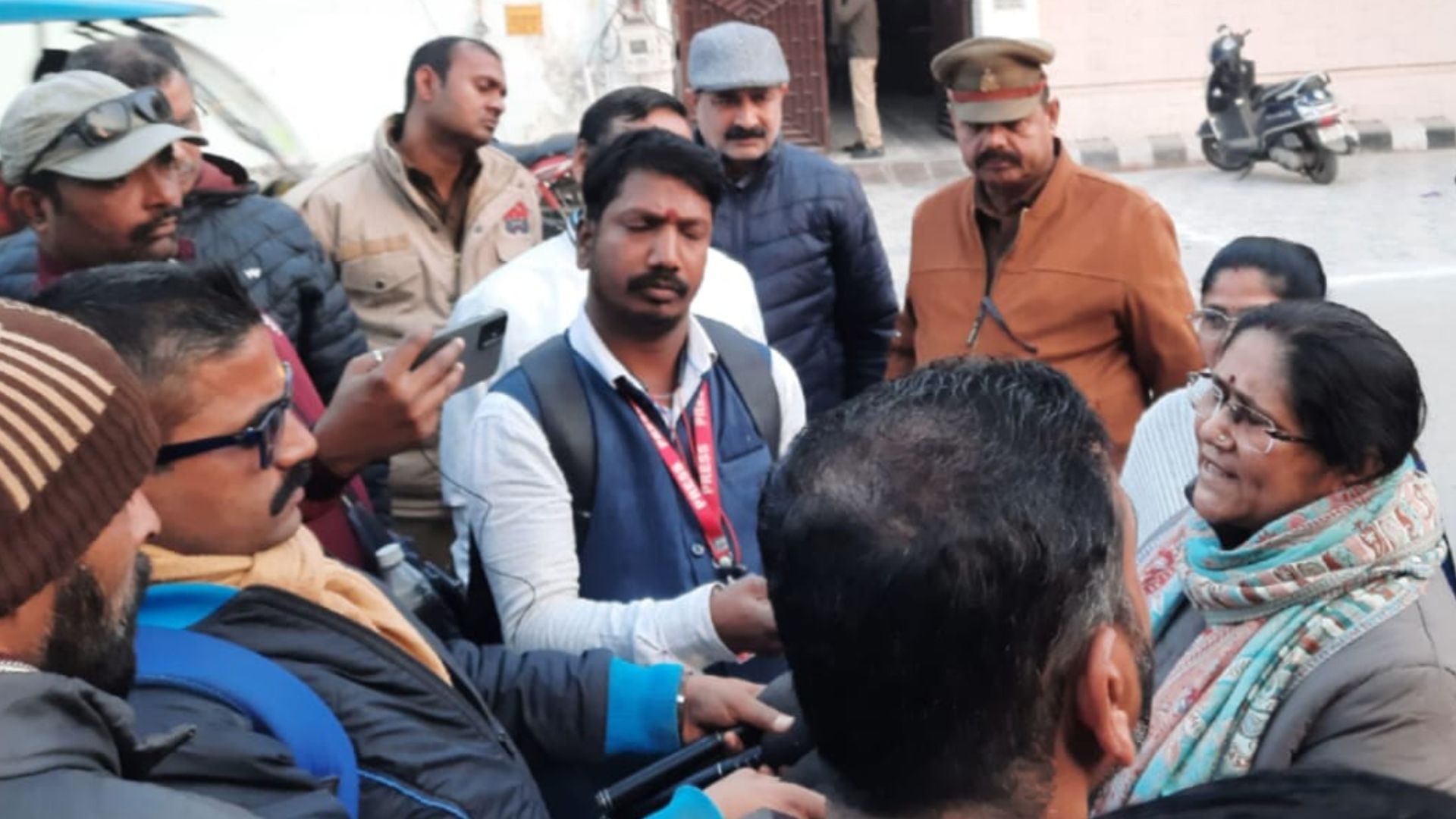 Varanasi News Doctors Sent Letter To Pm Modi Said Cms Removed Wrote Big