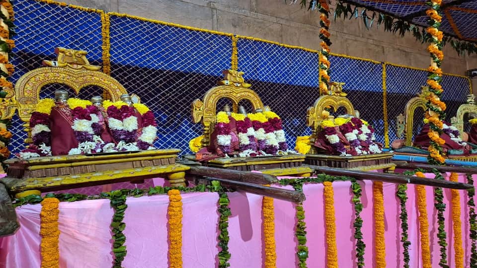 Vaikuntha Ekadashi 2025 Vaikuntha gate of Rangji temple opened Lord Ranganath gave darshan