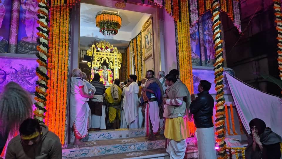 Vaikuntha Ekadashi 2025 Vaikuntha gate of Rangji temple opened Lord Ranganath gave darshan