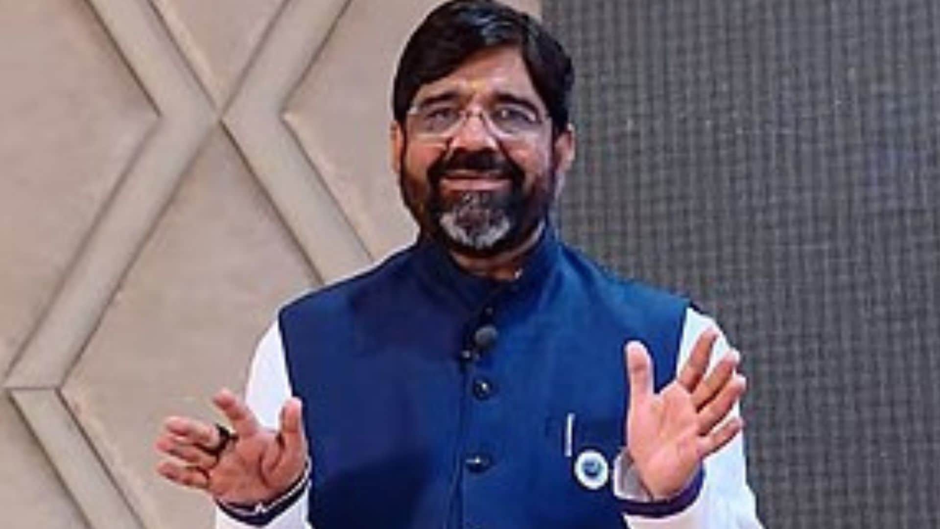 आध्यात्मिक गुरु कृष्णा गुरुजी मिश्रा