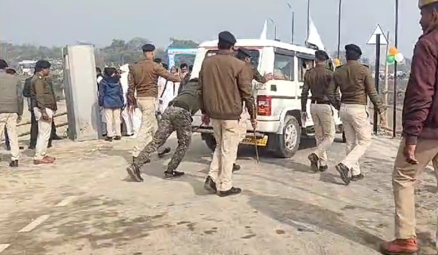 Bihar News: Vehicle of CM Nitish's convoy stopped midway