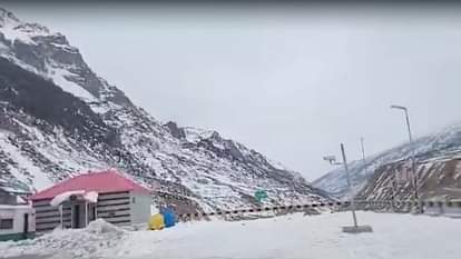 Himachal Weather: snowfall in Lahaul, North Portal of Atal Tunnel, cold wave increased