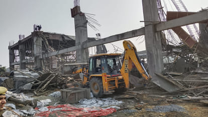 Kannauj accident The lintel of  railway station collapsed 46 workers were buried under it many are feared dead