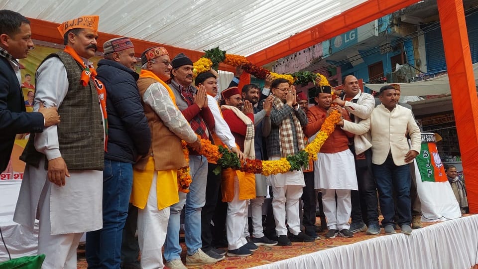 Uttarakhand Nikay Chunav: CM Pushkar Singh Dhami reached Siwai chamoli