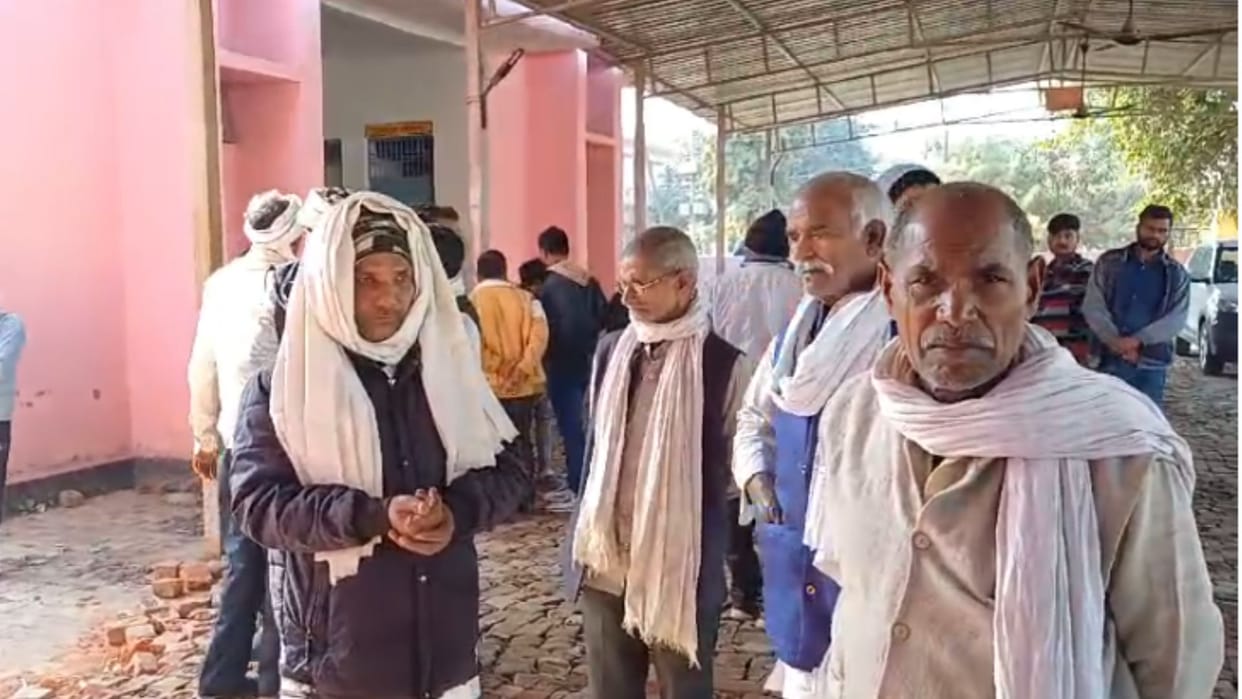 Mother and child died during delivery relatives created ruckus in clinic in chandauli