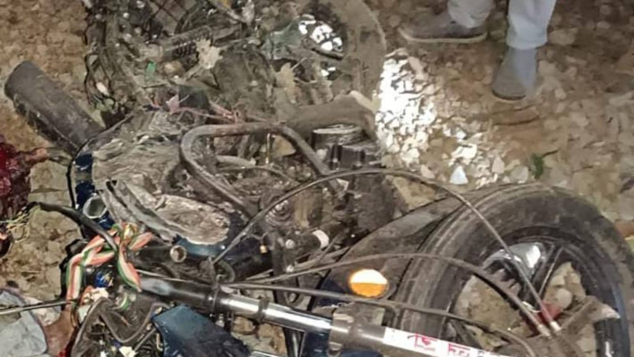 Shahdol Road Accident Two people died in road accident police is searching for truck that caused accident