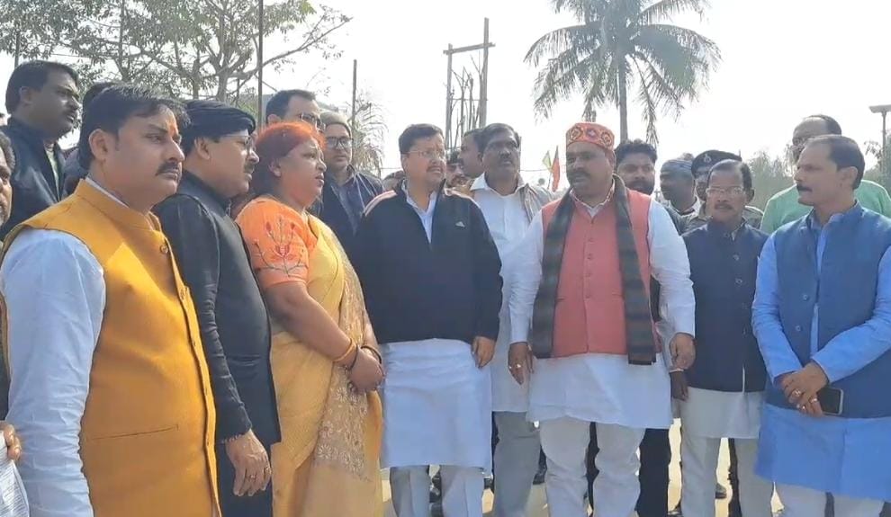 Minister Nitin Naveen lashed out at Pappu Yadav and Lalu Yadav