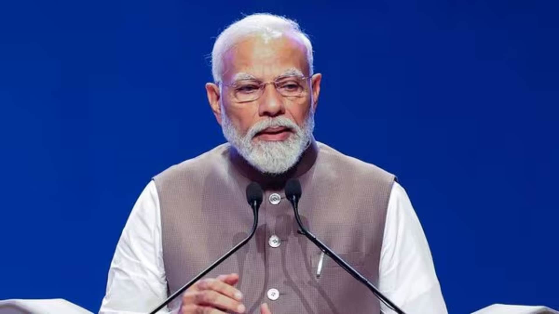 Auto Expo 2025 PM Modi Inaugrate Auto Expo Today, Focus on Electric Vehicle News in Hindi
